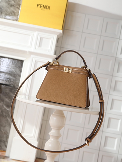 フェンディバッグ側面デザイン